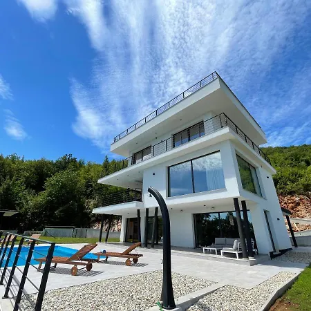 Deavista Opatija ヴィラ マトゥリ