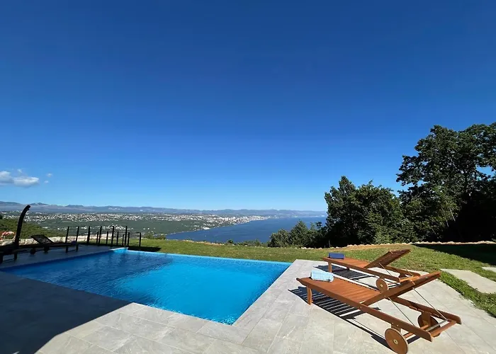 Deavista Opatija Вилла *