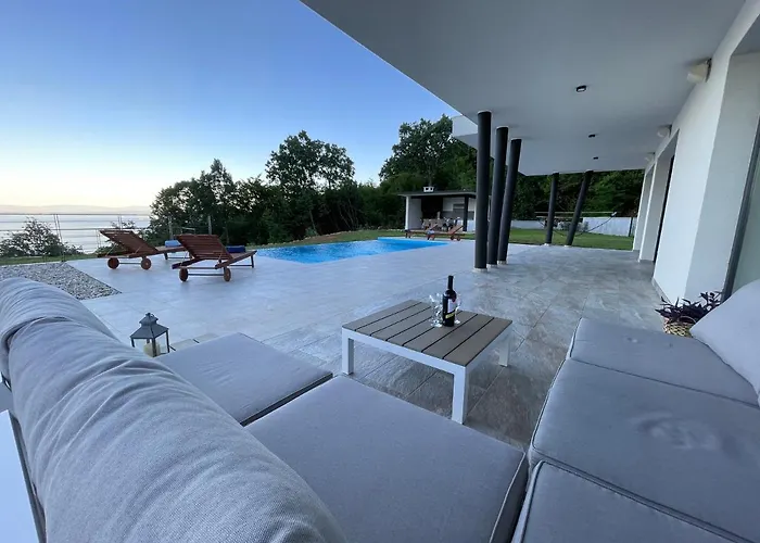 Deavista Opatija Вилла Матульи