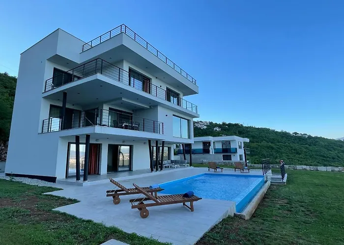 Deavista Opatija Матульи
