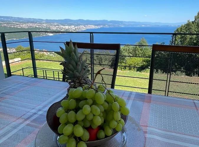Deavista Opatija Вилла *